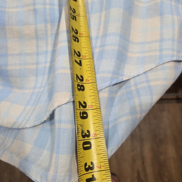 Vineyard Vines Men's Light Blue and Cream Plaid Shirt - Picture 3 of 11
